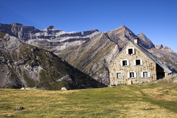 Les refuges du Parc National des Pyrénées