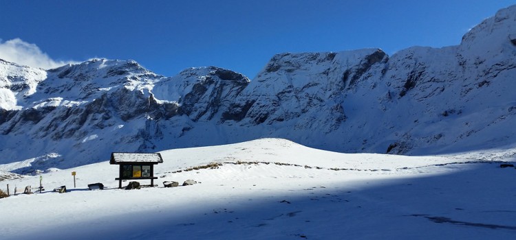 Cirque de Troumouse : randonnée dans la neige